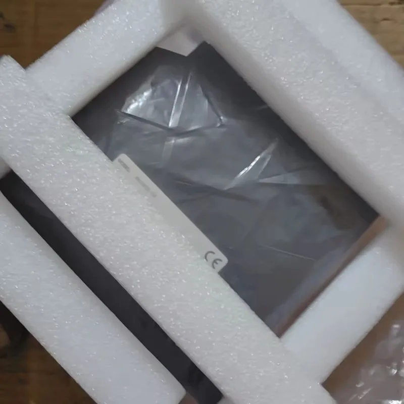 1pcs MD200S0.4B MD200S0.75B MD200S1.5B MD200S2.2B MD200T0.4B MD200T0.75B MD200T1.5B MD200T2.2B MD200T3.7B frequency converter