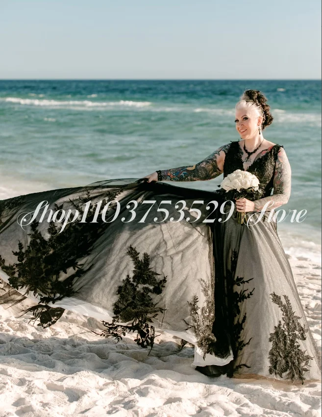 Gothic Black v Neck Wedding Dress Vintage Embroidered Victorian A-Line Sleeveless Long Cathedral Train Custom فساتين سهرة