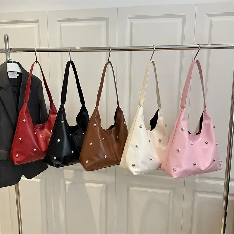 

High-quality Large-capacity Versatile Rivet Bag For Women Single-shoulder Bag Classes Niche Design Commuting Tote Bag