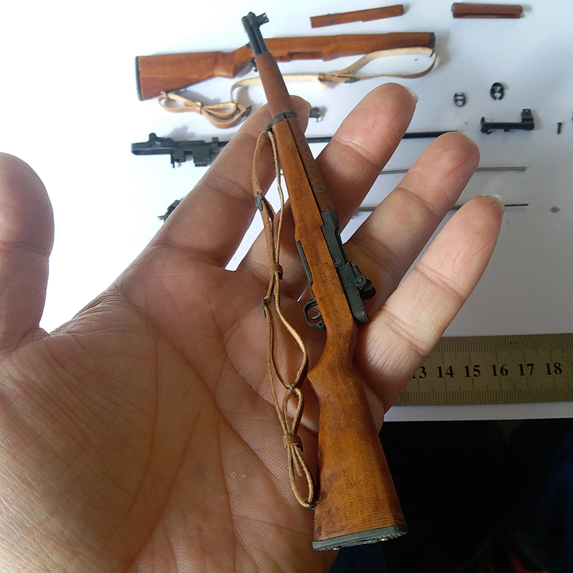 1:6 WWII Series Soldier Army Mini Model Garand Rifle Wood Handmade Gun Toys Model Gun for Action Figure Collection