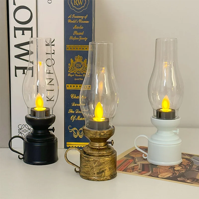 Vintage Brass Retro Oil Lantern Lamp, Battery Powered Led Flickering Flame Home Bedroom Living Room Decor