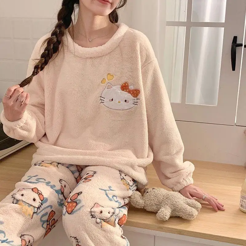 Sanrios Pajamas Women Hello Kittys Flannel Winter Pochacco Thicken Velvet Sweet Warmth Sleepwear Cute Coral Velvet Home Clothes