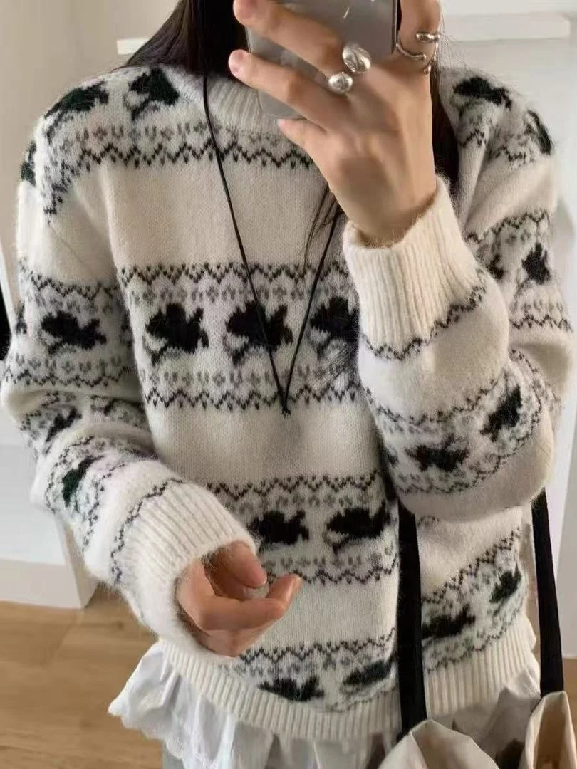 Korean Sle Fair Isle Knitted Sweater Women's Lazy Sle Overhead College Sle Trendy Flower Embroidery Polyester Fiber
