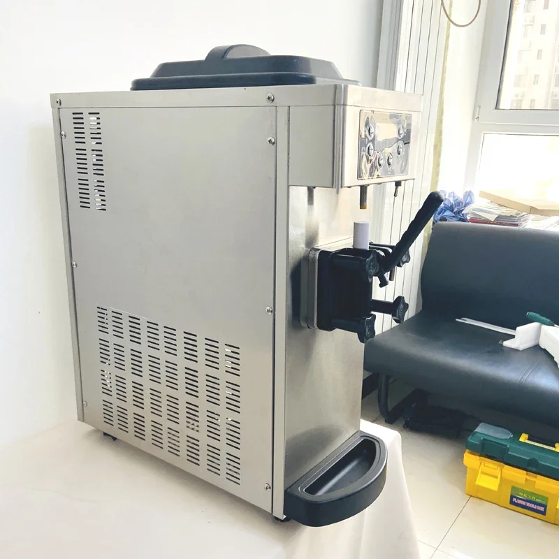 Eismaschine Kommerzielle automatische kleine Desktop-Kegel-Eismaschine Mini-Eismaschine