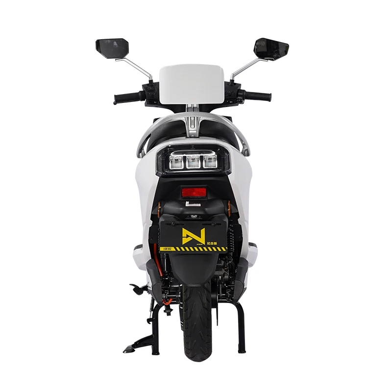 FengChi M60 72V32Ah Bateria de chumbo-ácido Scooter elétrico 1500W Motor Freio a disco dianteiro e traseiro Velocidade máxima 60 KM / H Barato Duas rodas