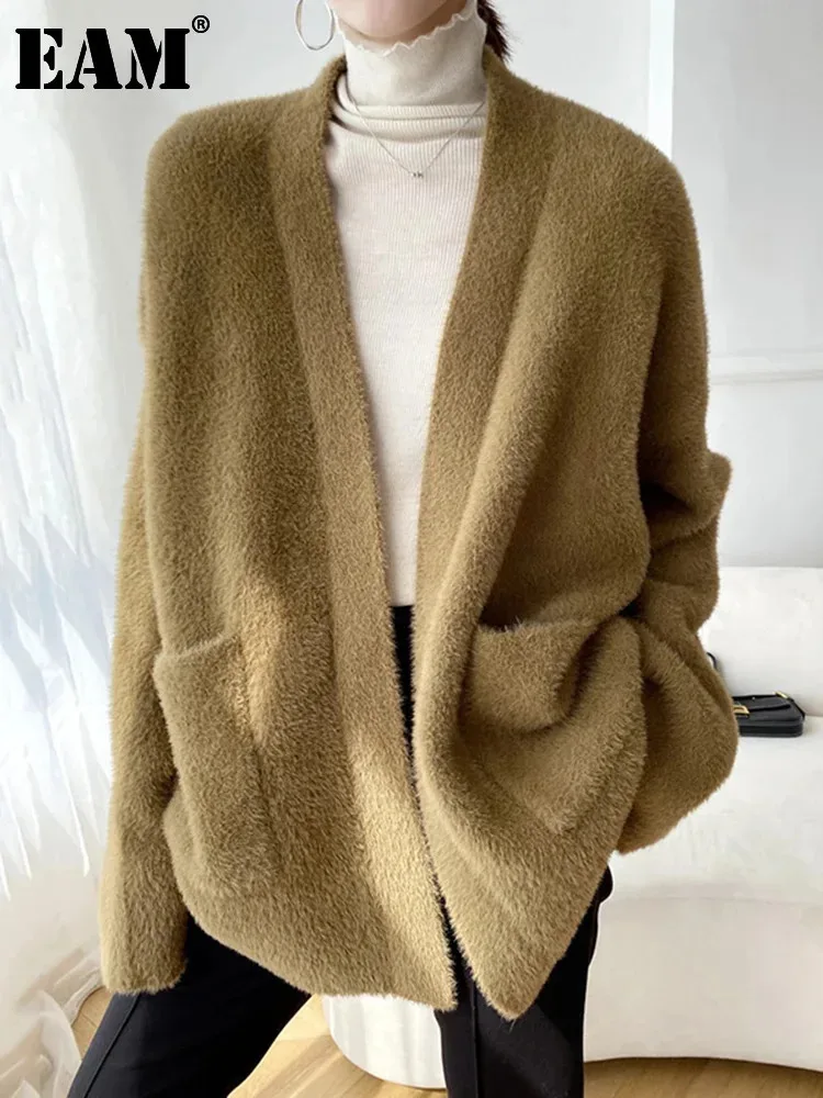 

[EAM] Big Size Camel Cashmere Knitting Cardigan Sweater Loose Fit V-Neck Long Sleeve Women New Fashion Autumn Winter 2024 1DD252