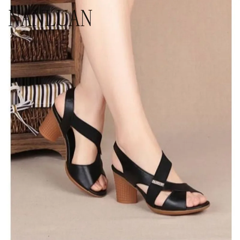 

2024 Boutique Summer high heel sandals new style comfortable thick heel women's shoes high quality solid color fashion sandals