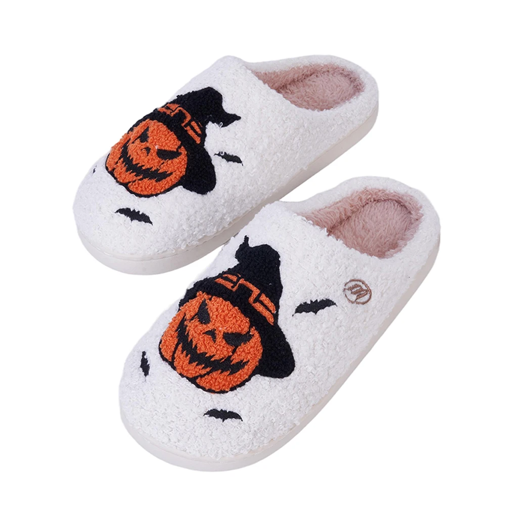 Halloween Pumpkin Slippers Plush Closed Toe Slippers Comfortable Flat Thermal Slippers Furry Pumpkin Bat Slippers for Men Women