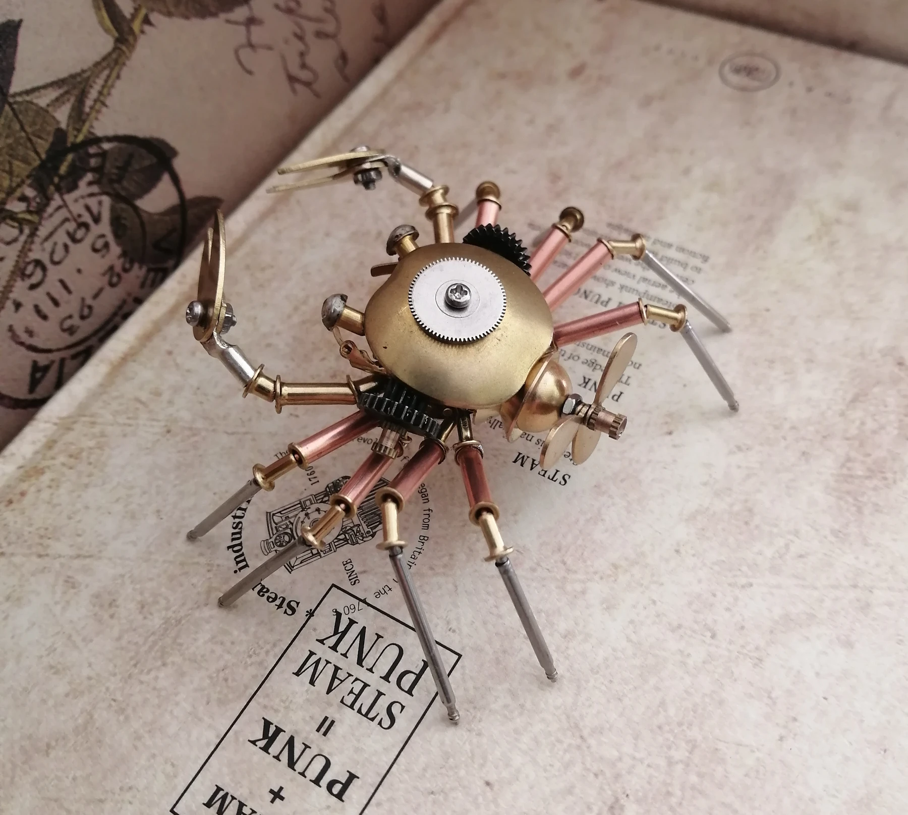 

Steampunk Mechanical Crab Insects Models 3D All Metal Assembled Handmade Cute Creative Ornament Birthday Gift - Finished Product