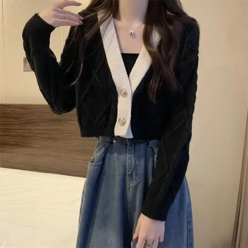 

Loose Slimming Short Style Autumn Winter Fashion Casual Korean Style Regular Sleeve Women's Knitted Sweater Cardigan V-neck