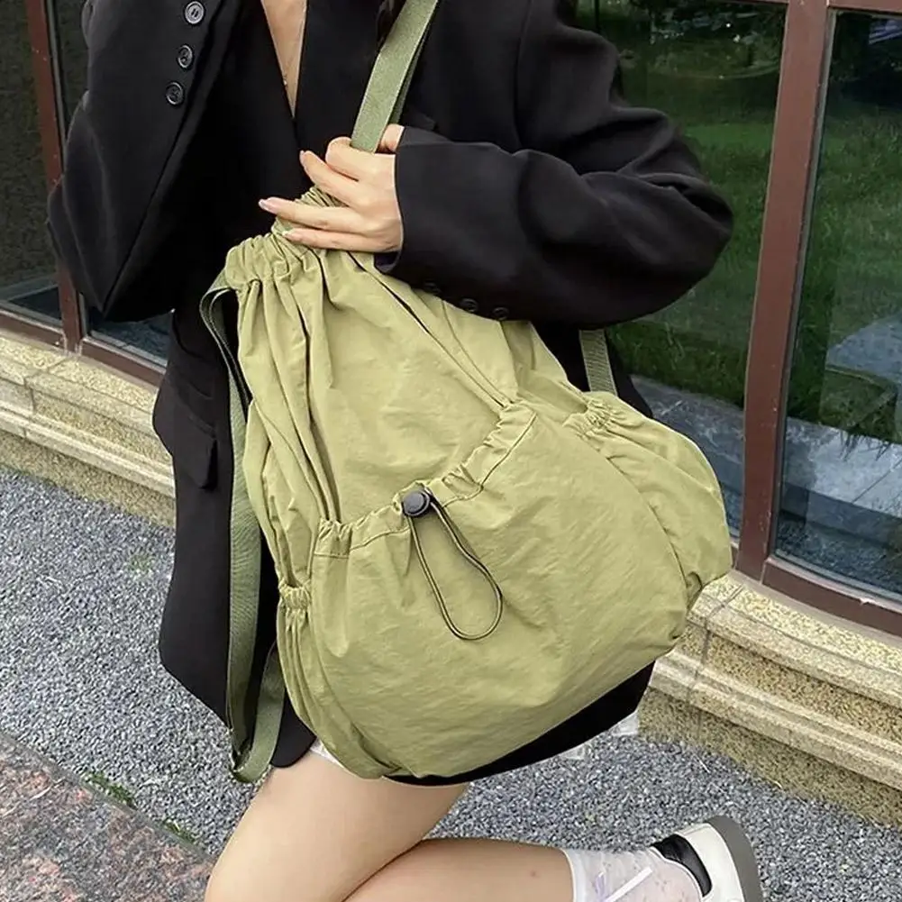 Lightweight Drawstring Backpack Casual Unisex Schoolbag Outdoor Large Capacity Waterproof Daypack Sports Bag for Travel School