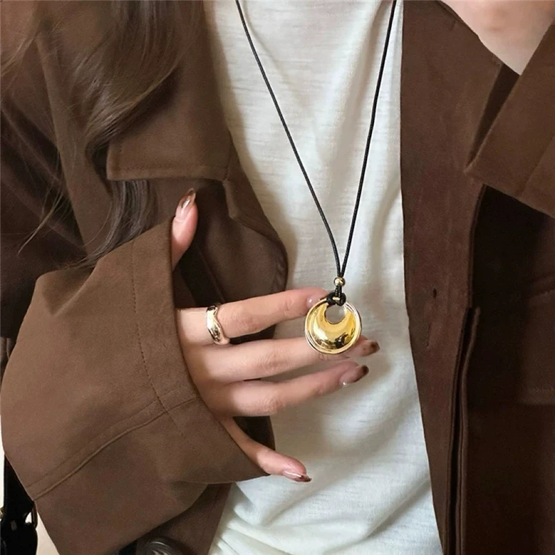 Korean Metal Round Geometric Pendant Long Rope Chains Necklace For Women Men Trendy Vintage Neck Jewelry Accessories Wholesale