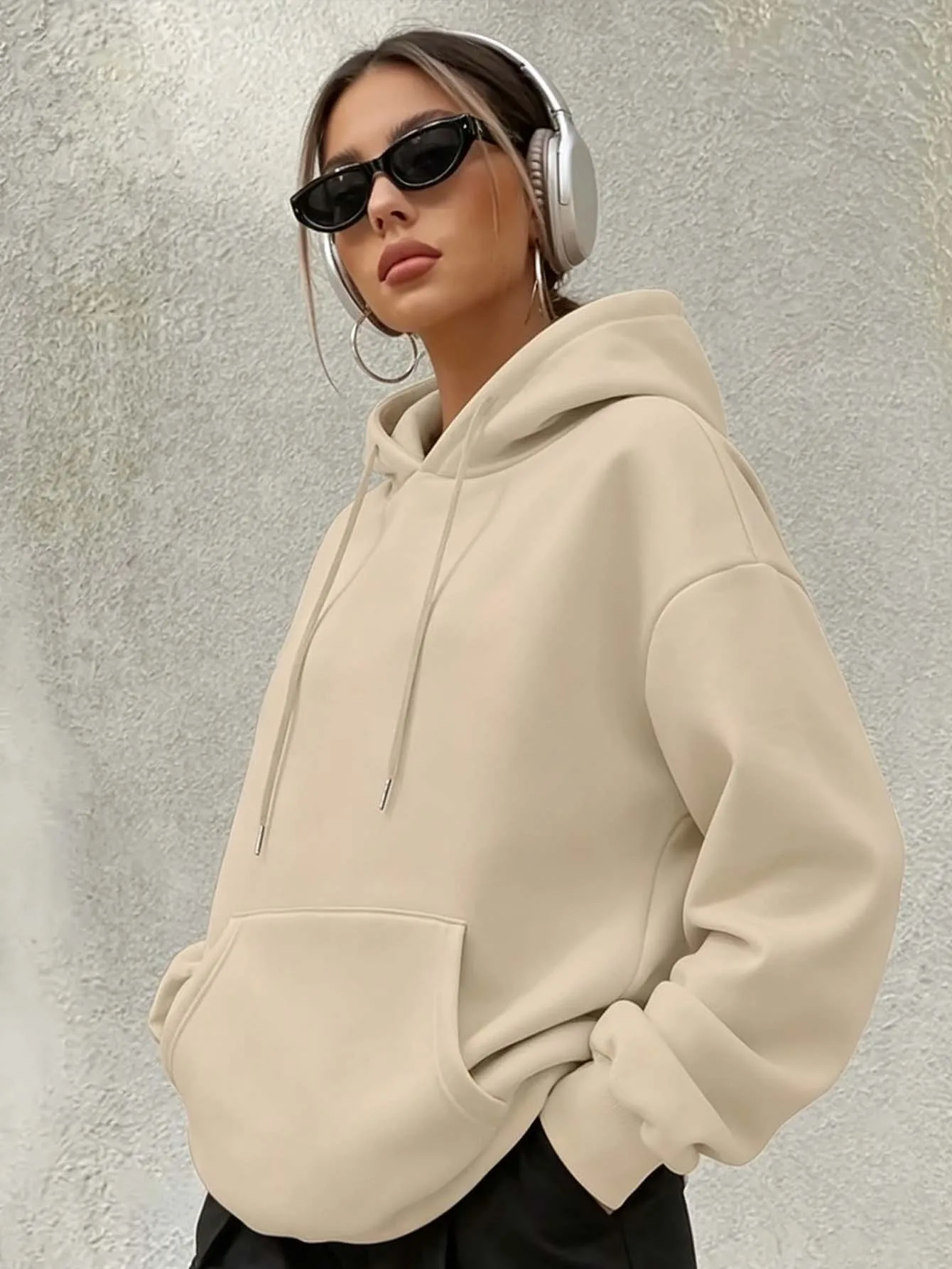 Women's loose-fitting hooded long-sleeved drawstring kangaroo pocket pullover hoodie, casual street style, autumn daily wear view 5