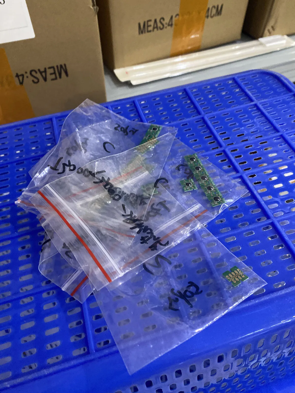 

Чип картриджа T6941-T6945 для принтера Epson SureColor T3000 T5000 T7000 T3070 T5070 T7070 T3200 T5200 T7200 T3270 T5270 T7270