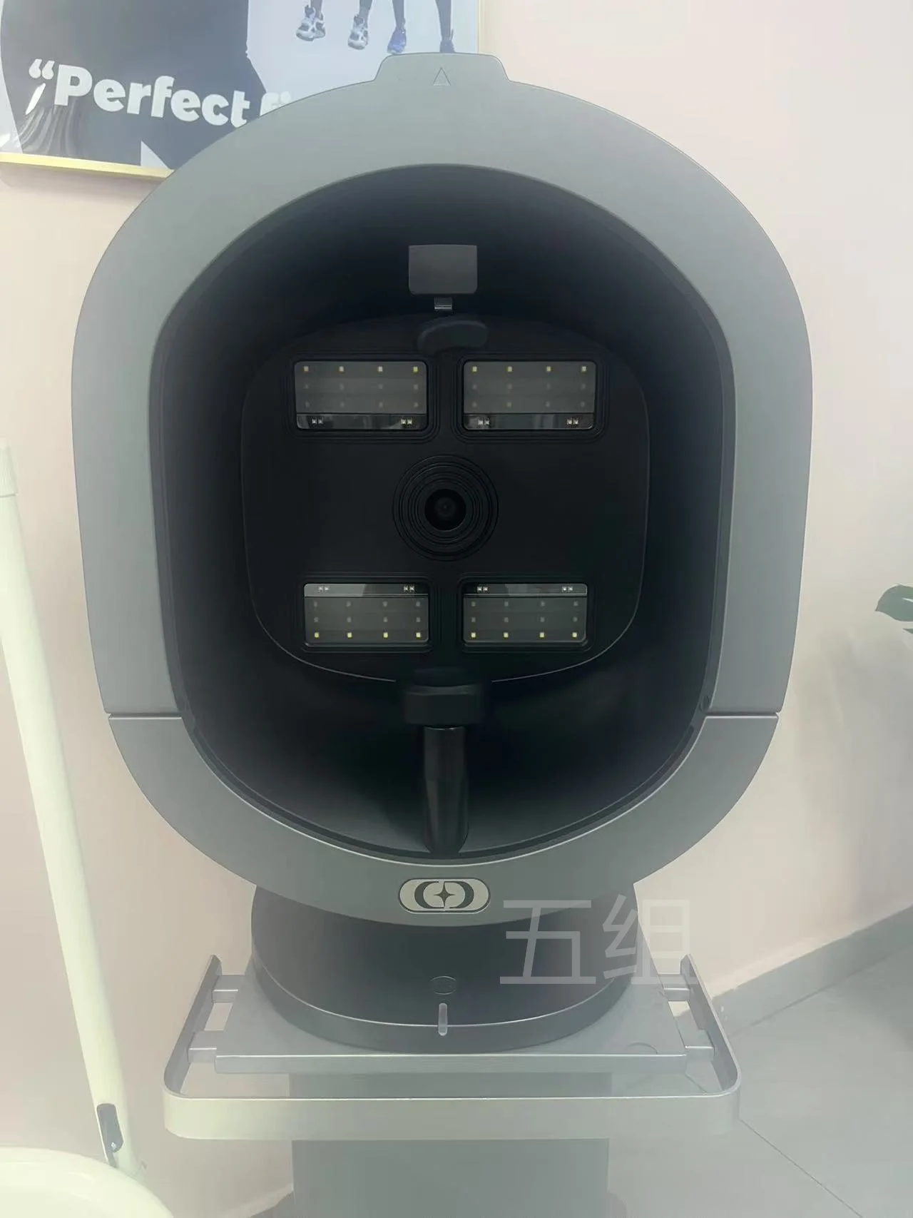 نظام تشخيص الجلد ثلاثي الأبعاد 36 مليون بكسل آلة تحليل الوجه X5 AI محلل كشف رطوبة الجلد صالون استخدام جهاز CE