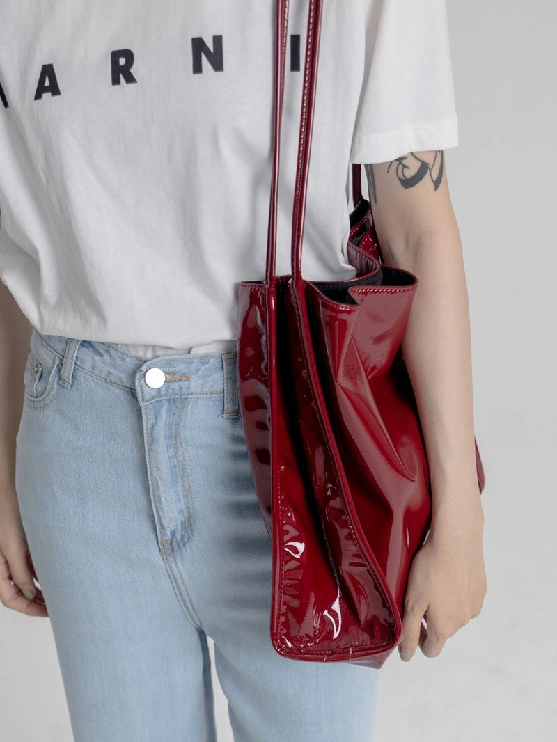 Vintage Red Patent Leather Shoulder Bags for Women Luxury Glossy Design Female Commuter Handbags Lady Fashion Shopping Tote Bag