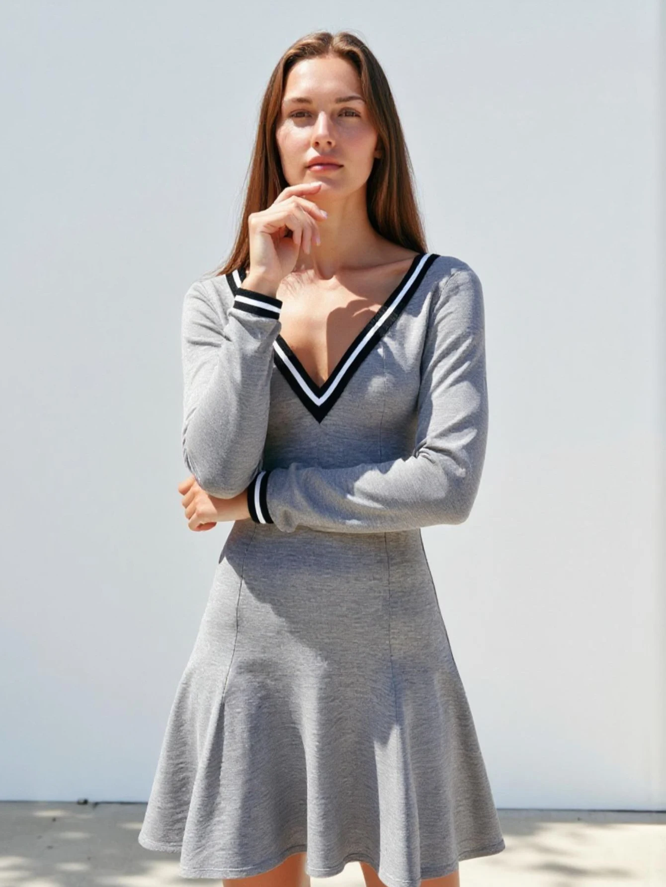 فساتين خريفية من Mia Muse Boutique 2025 فساتين نسائية يومية أساسية عادية بأكمام طويلة ورقبة على شكل حرف v على شكل حرف a فساتين غير رسمية صغيرة