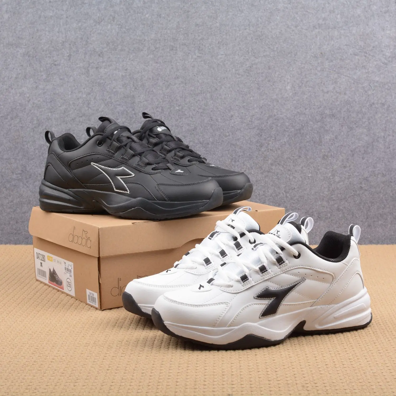 

Men's Shoes Fashion Sneakers Men's Sports Running Shoes Gym Training Shoes Anti-slip Fitness Flat Shoes Hiking Tennis Shoes
