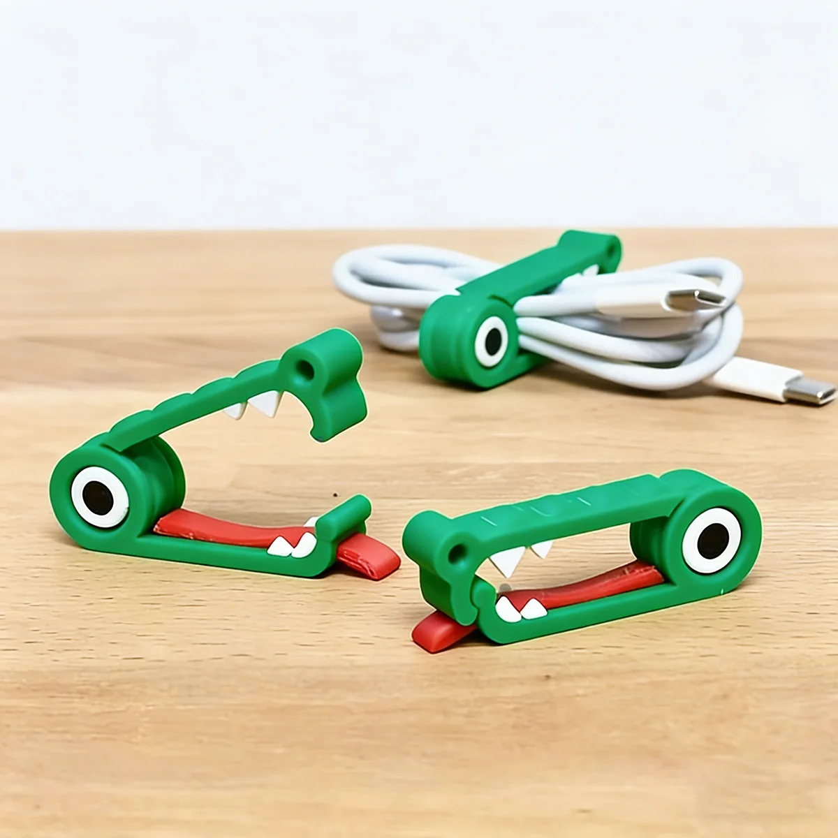 Fun Crocodile Cable Organizer, Cable Management Clip, Cute Crocodile Shape, Pla Eco-Friendly Material, Practical and Durable, Mini Size Travel Essential Tool, Effectively Solves the Problem of Cable Tangles, 1/3 Pack
