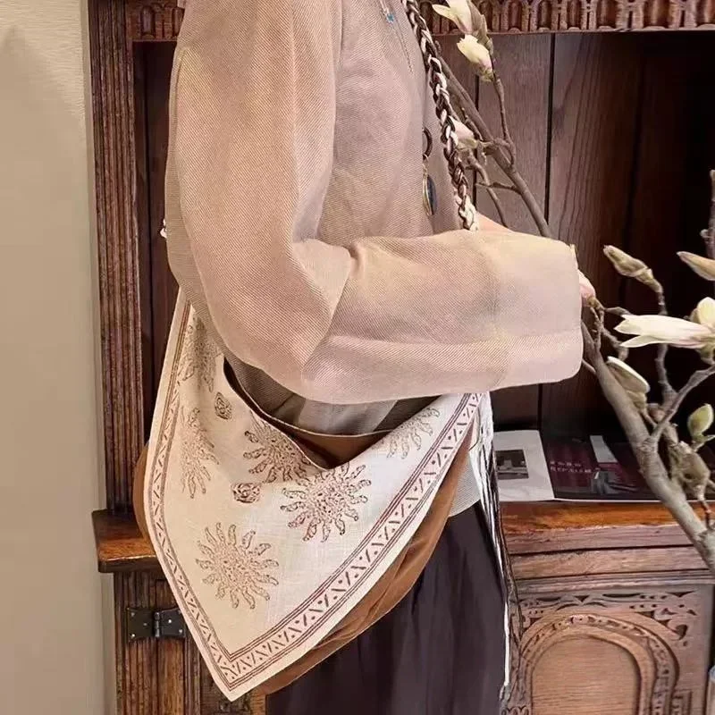 Bohemian Triangle Crossbody Bag Women Handwoven Strap Tassel Shoulder Bag Linen Print Handbag Ethnic Style Messenger Bag view 4