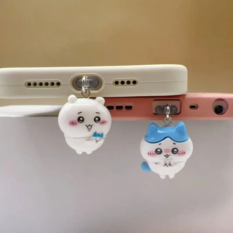 Image of Kawaii Usagi Chiikawa Cheerleader Ladeanschluss-Staubschutz Telefonanhänger für iPhone Typ-C für Android Niedlicher Cartoon-Handyanhänger