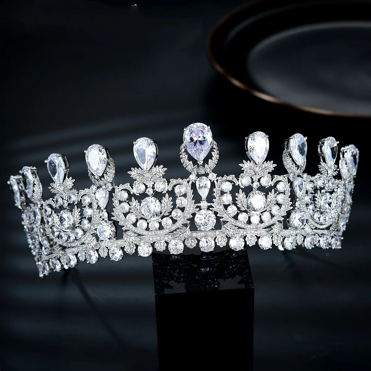 

Luxury Wedding Crowns For Queen Zirconia CZ Princess Bridal Tiara Crown For Pageant Women Corona Wedding Hair Jewelry Headdress