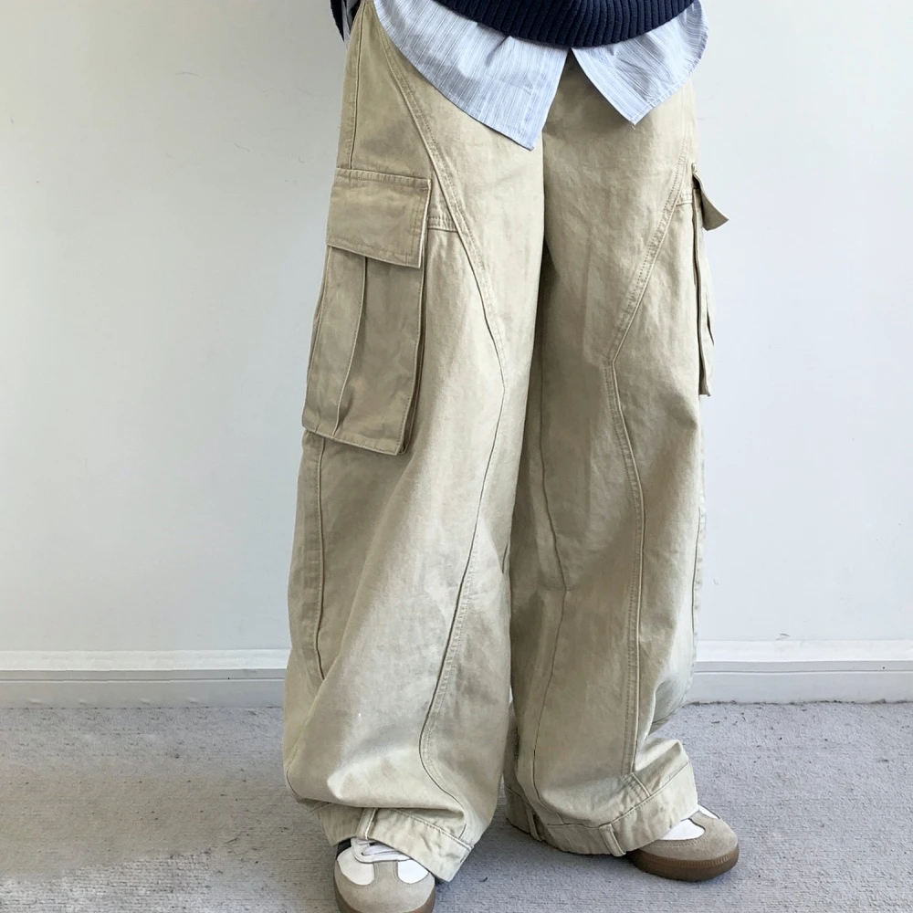 Unisexowe beżowe spodnie cargo w stylu japońskim z drapowaniem, prostymi nogawkami, wieloma kieszeniami, luźny krój, wysoka jakość, koreańskie spodnie męskie i damskie.