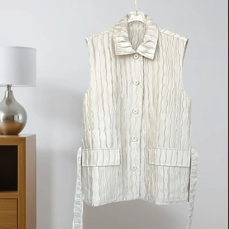 

Miyake Pleated New Vest 2025 Spring Summer New High-end Top Stereoscopic Sense Urban Wind Thin Vest Undershirt Sleeveless Jacket