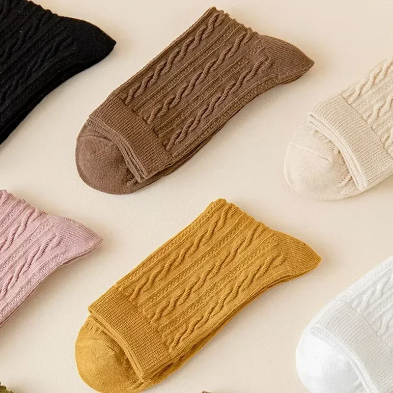 Medias de otoño pequeñas giros y masa de Blanco sólido para mujer invierno Lolita estudiantes número frito de calcetines
