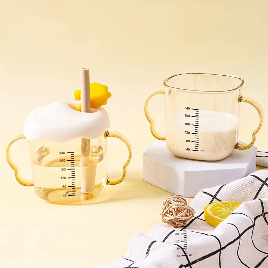 Vaso para leche de bebé apto para niños mayores de 6 meses. Hecho de material PPSU con escala graduada. Vaso infantil con pajita.
