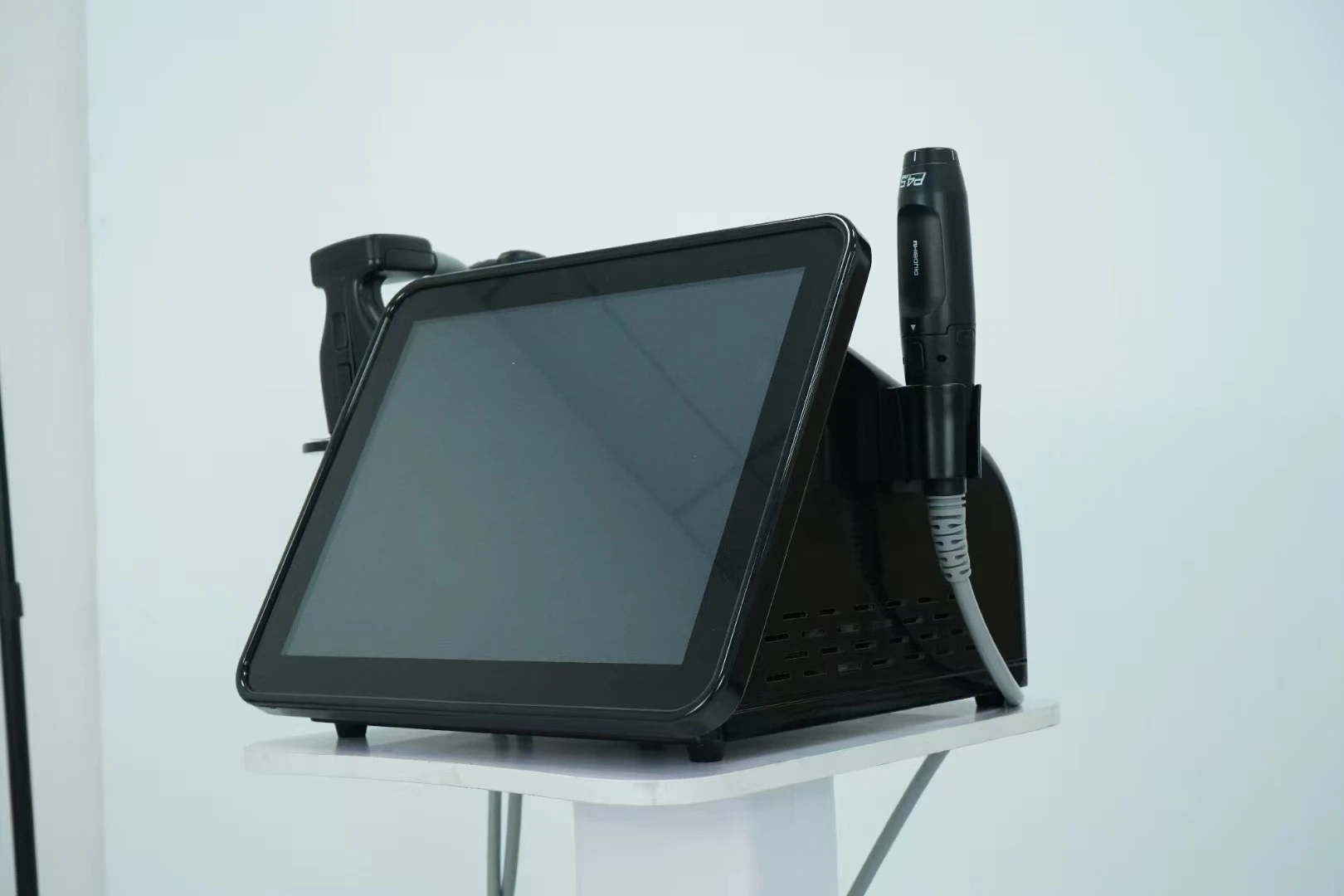 Facial Skin Rejuvenation Device Activates Collagen to Shape the Body, Fade Fine Lines, and is Used in Multi-Functional Beauty Sa