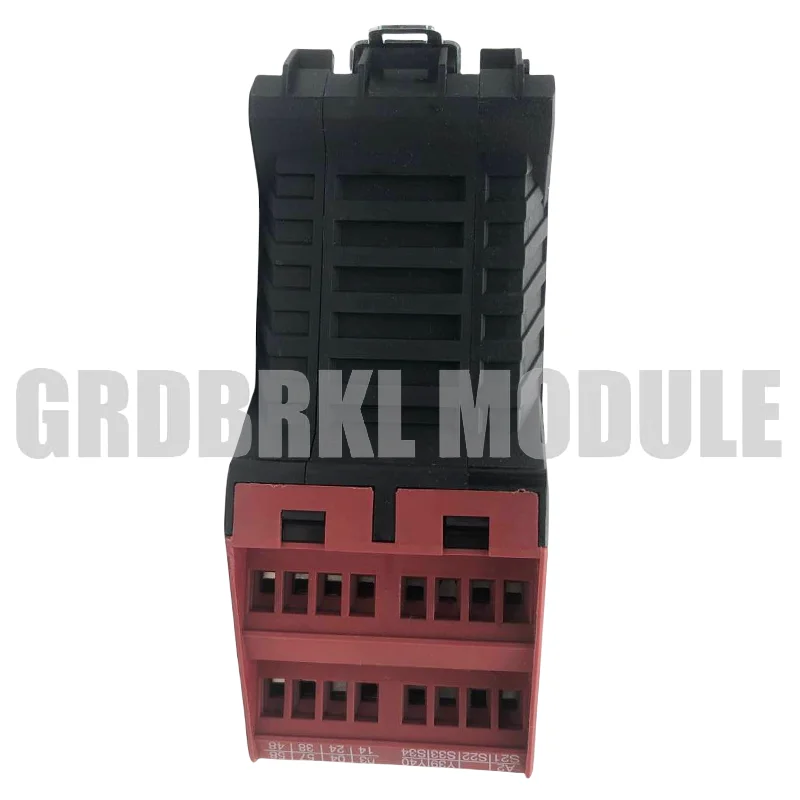 NEW Original XPSAV11113 Safety Relay