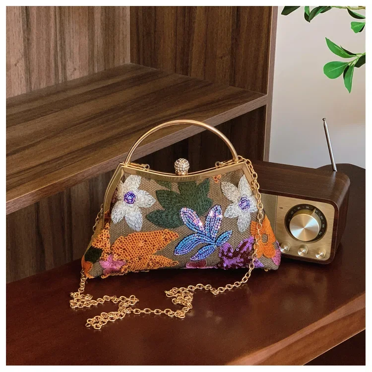 Vintage Khaki Brown Evening Bag Autumn Retro Fashion Embroidery Flower Handbags Prom Party Chain Shoulder Bag Clutches For Women