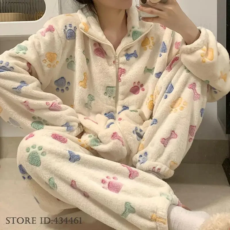 

Милая плюшевая одежда для сна с героями мультфильмов, домашняя одежда, утепленный коралловый флис, женский пижамный комплект, домашняя одежда, осенне-зимняя новая фланелевая пижама