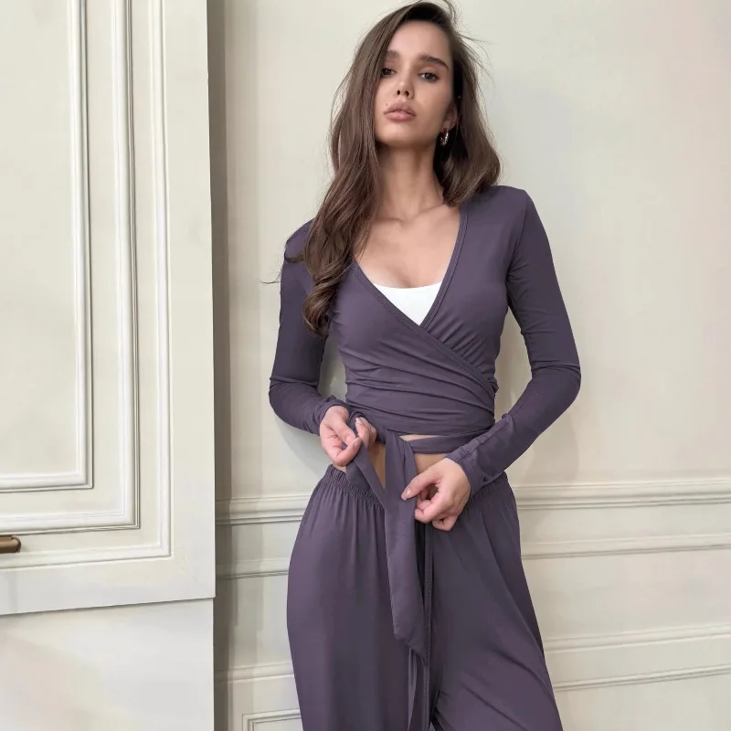 2025 European American Autumn Women's Loungewear Set Comfortable Khaki Long Sleeved Pajamas Made Skin Friendly Knitted Milk Silk