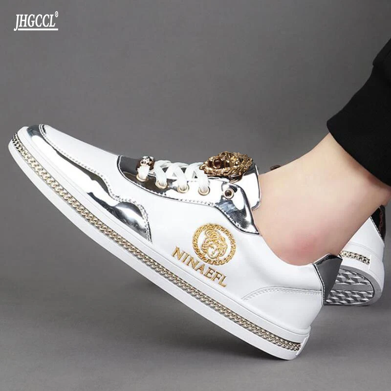 

Men's casual shoes Gold silk embroidery Mad Little Lion White Shoes Masculine Youth moccasins High quality leather P4