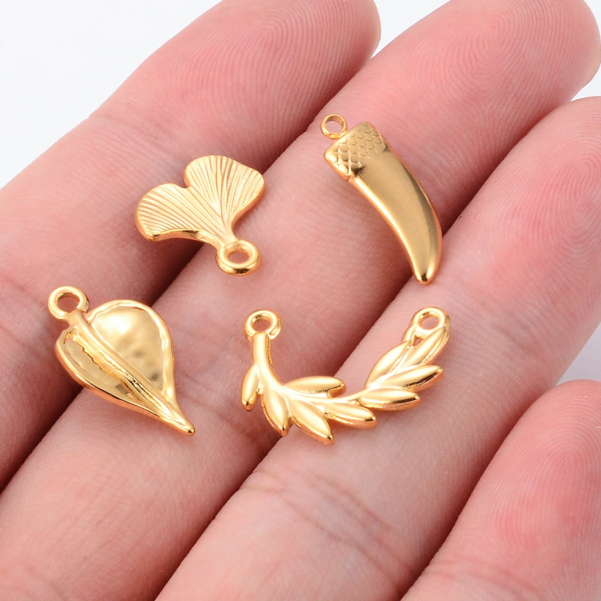 10pcs/Lot Cute Flower Chilli Leaf Charms Stainless Steel 18K Golden Accessories DIY Fashion Necklace Earrings Pendant Wholesale