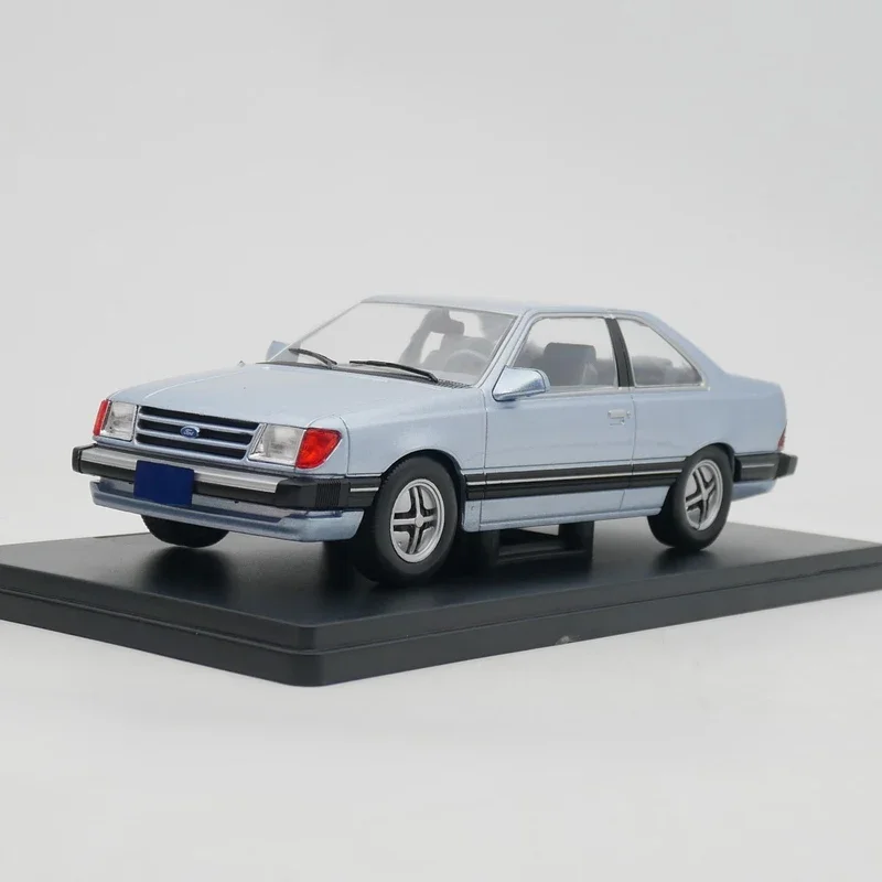 

Diecast IXO 1:24 Scale Ford Taurus Alloy Automobile Model Collectible Toy Gift Souvenir Display Ornament