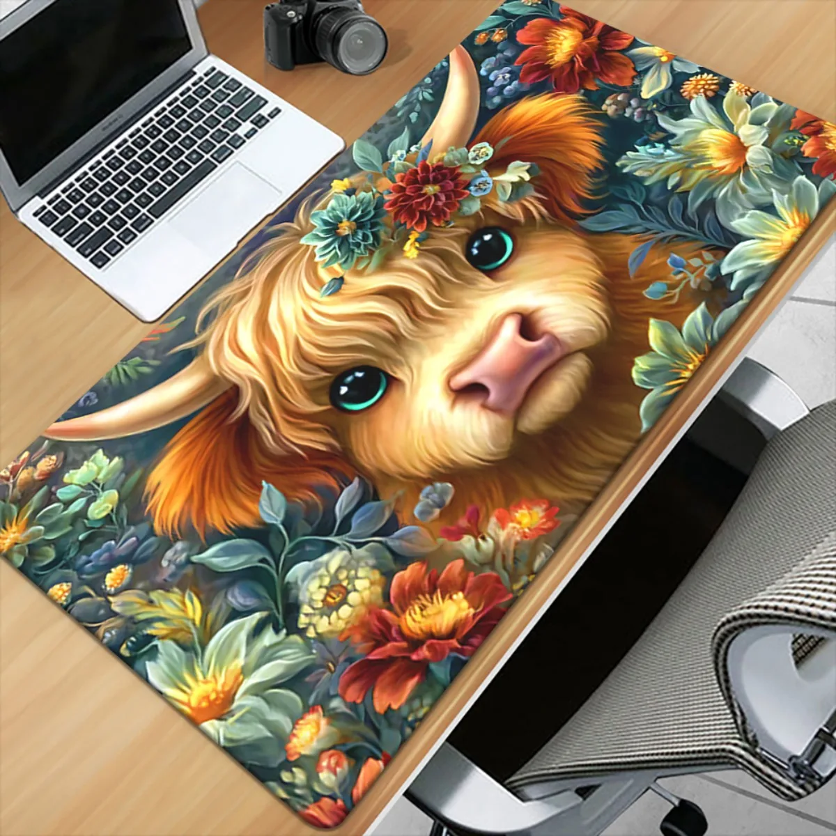 XXL Highland Cow Floral Large Mouse Pad Non Slip Rubber Base Soft Smooth Surface Animal Print Desk Mat for Gaming Office PC Lapt