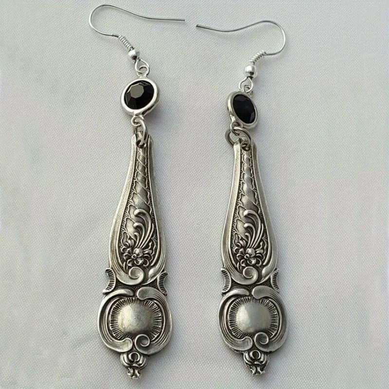 Vintage Silberfarbene Blumen-Ohrhänger für Damen Metall Handgeschnitzte Ohrringe für Party und Alltag