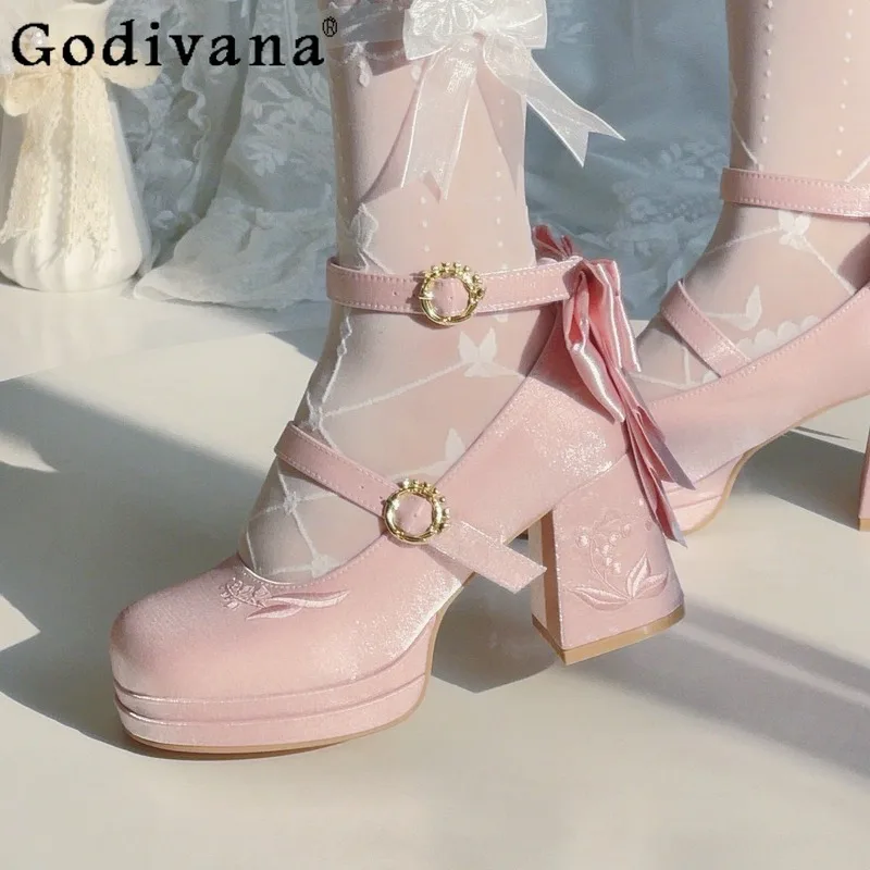 

Japanese Style Original Lo Shoes for Women Elegant Satin Versatile Mid Heel Shoes Female Butterfly Bow Mary Jane Shoes
