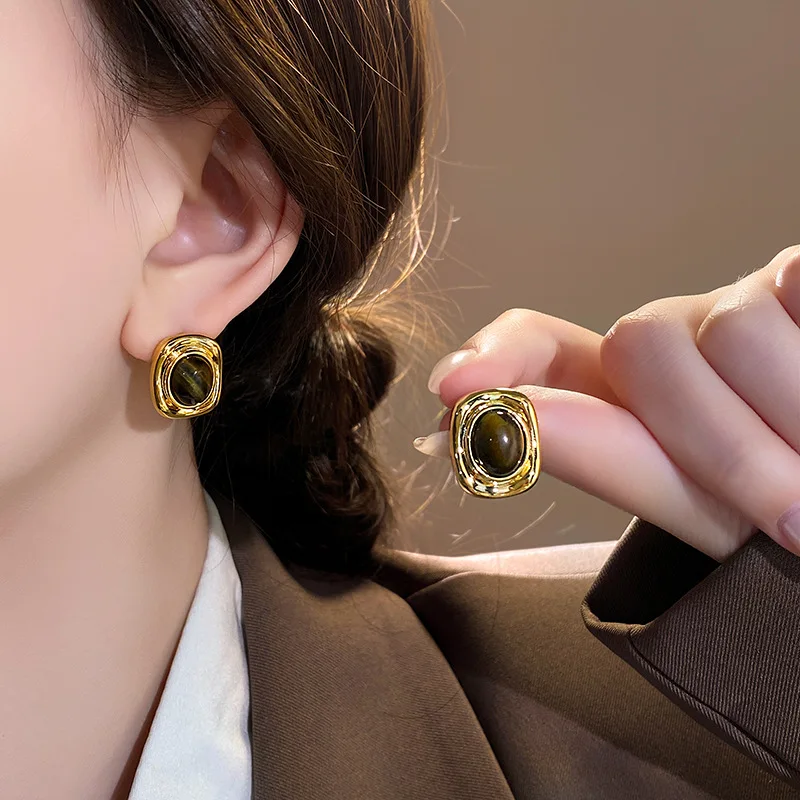 أقراط كلاسيكية بإطار معدني مربع ذهبي مع أقراط خرز بيضاوية من الأكريليك البني هدية مجوهرات هندسية عصرية للحفلات #5