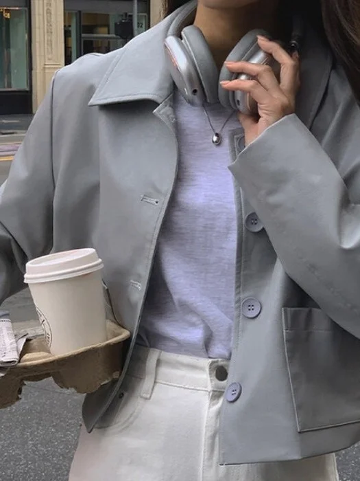 เสื้อแจ็คเก็ตหนังสไตล์เรโทร กระดุมเดี่ยว ดีไซน์เก๋ไก๋สำหรับผู้หญิง ให้ความรู้สึกหรูหรา ทันสมัย ใช้งานได้หลากหลาย รุ่นยอดนิยม แขนยาว ผ้าสังเคราะห์...