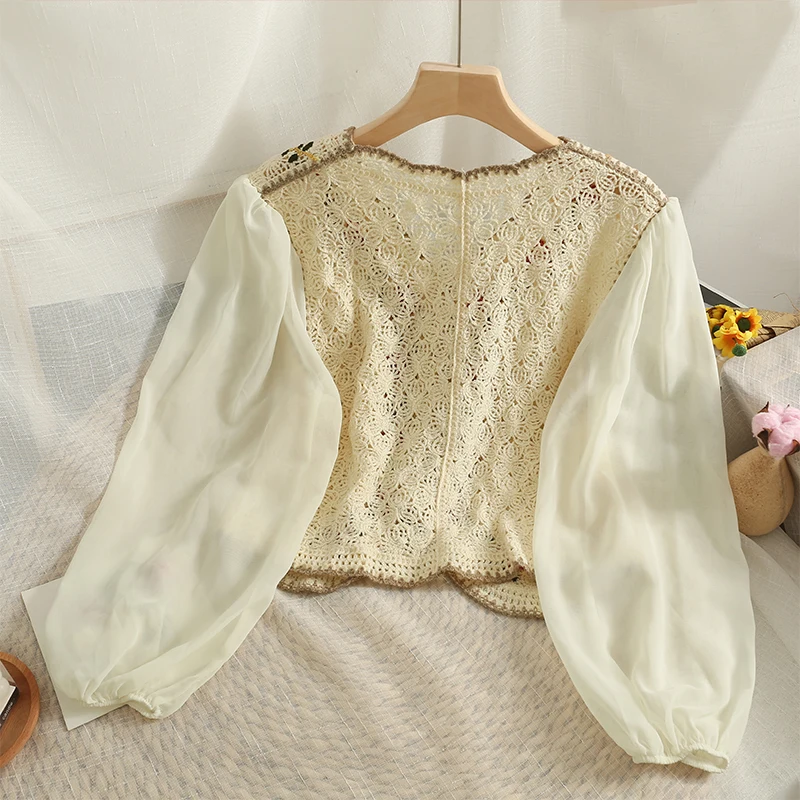 Boring Honey Hollow Out Flower Embroidery Women's T-Shirt V-Neck Wavy-Edge Blouses Retro Single-Breasted Short Tops Women
