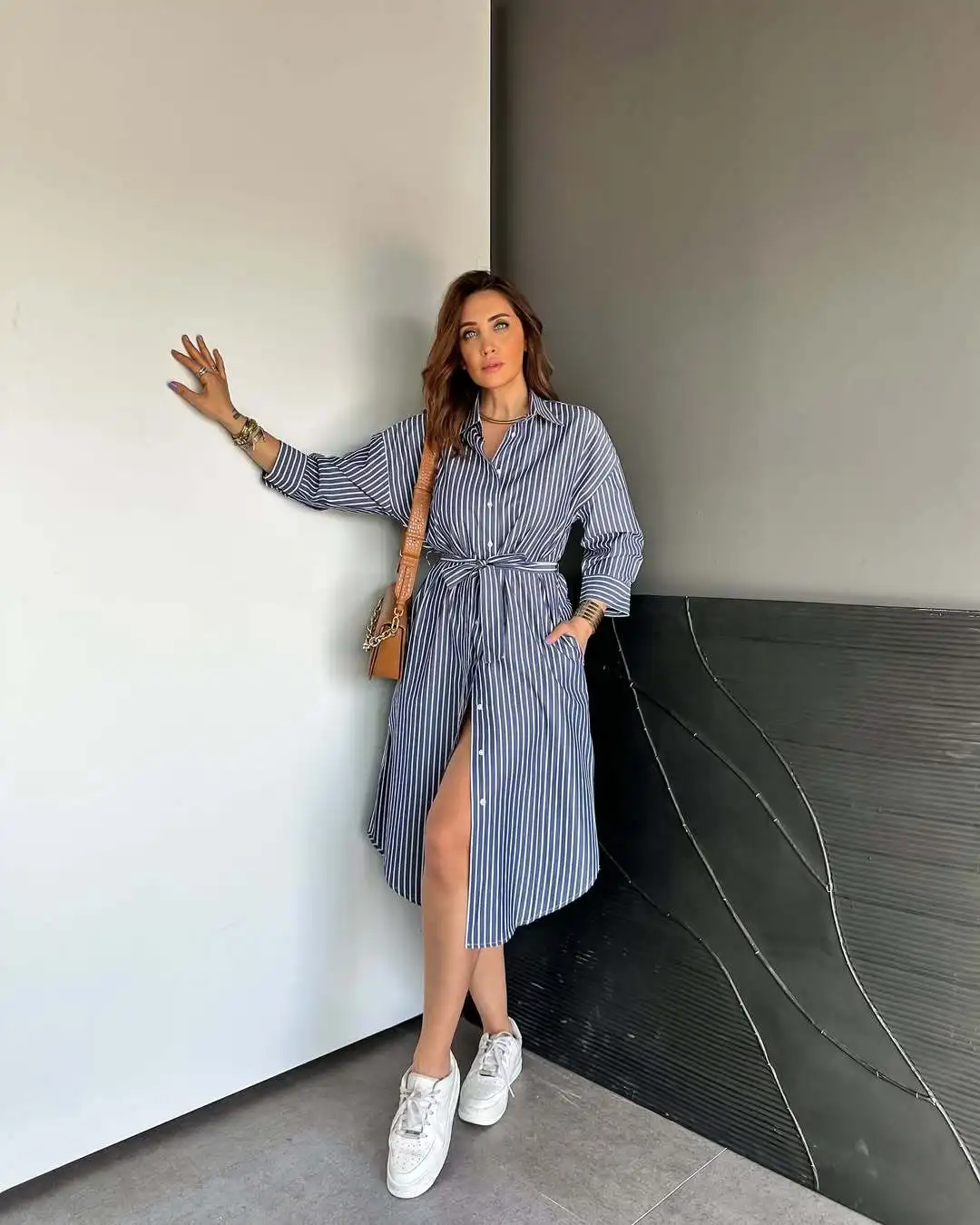 جديد شريط الدانتيل يصل قميص فساتين الربيع النساء التلبيب طويلة الأكمام طول الركبة فستان الصيف عالية الخصر فضفاضة واحدة الصدر فستان