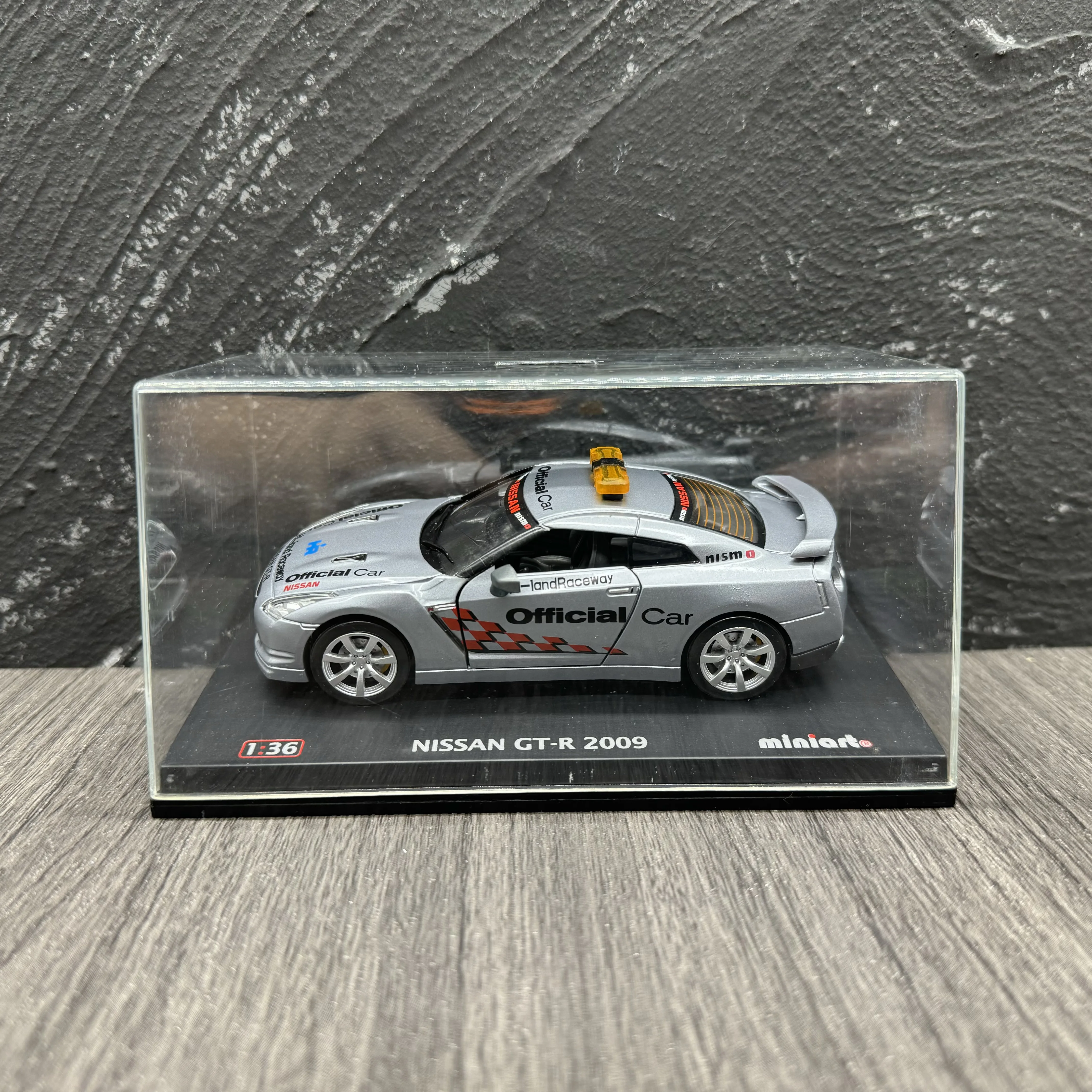 Miniart 1/32 Nissan GT-R Fairlady 370Z Diecast Model Car Toys for Kids and Adults