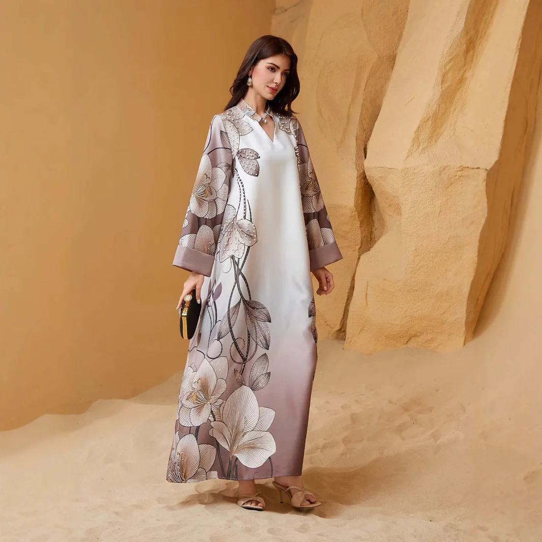 Middle East Saudi Arabia Muslim Luxury Fashion Islamic Women's Robe Printed Nail Bead Hot Diamond V-neck Flip Sleeve Dress 3