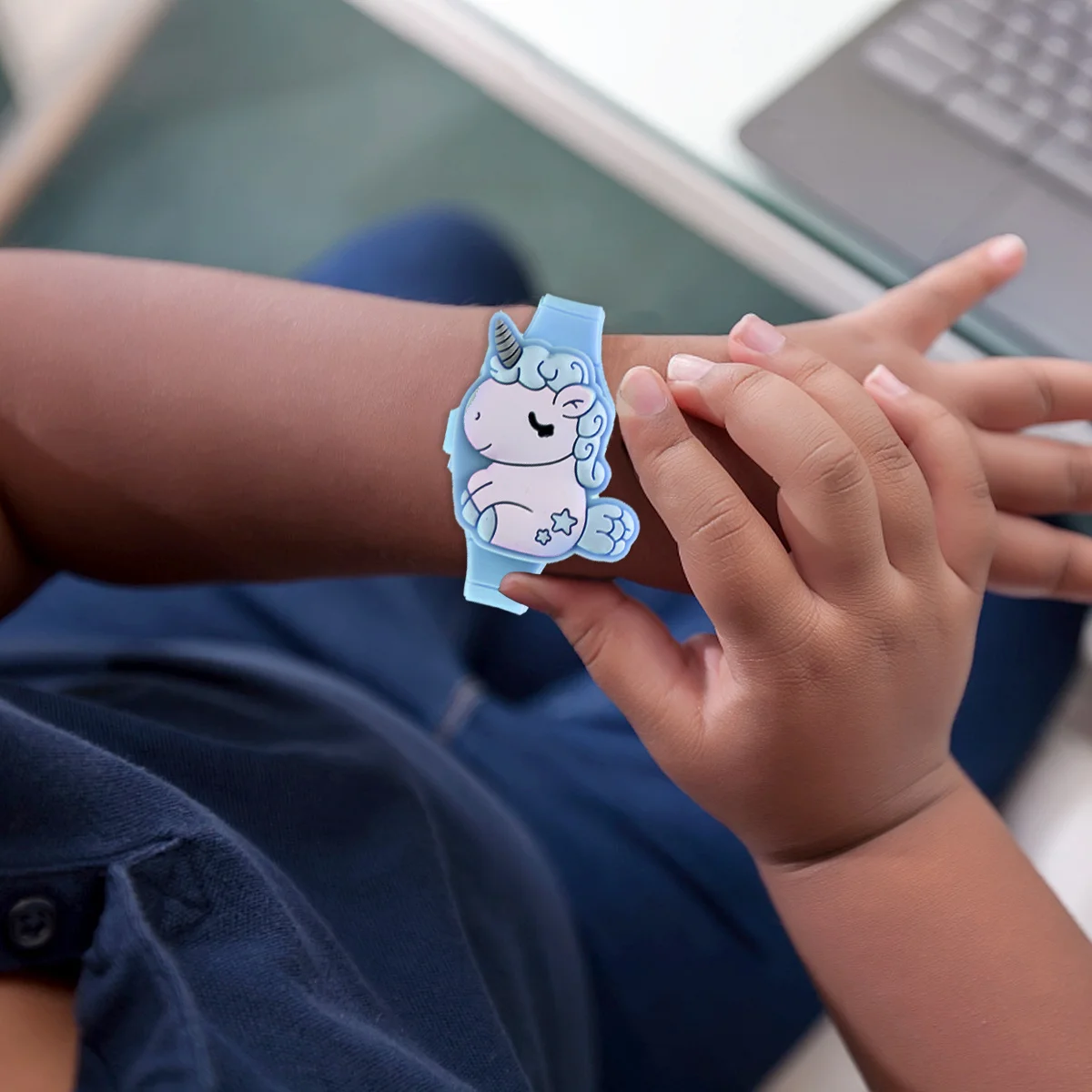 ساعة يونيكورن من السيليكون بتصميم صدفي كرتوني وشاشة لمس LED رقمية هدية عيد ميلاد مثالية لـ #5