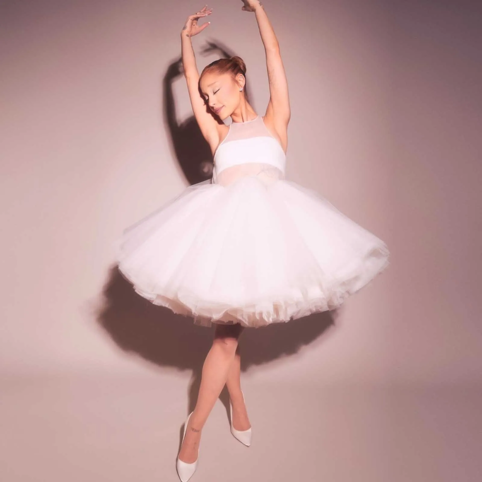 Robe à bulles blanche mignonne, robe de bal en Tulle transparent, robe d'anniversaire courte, robes de bal, Costume de danse personnalisé, robe de célébrité, 2026