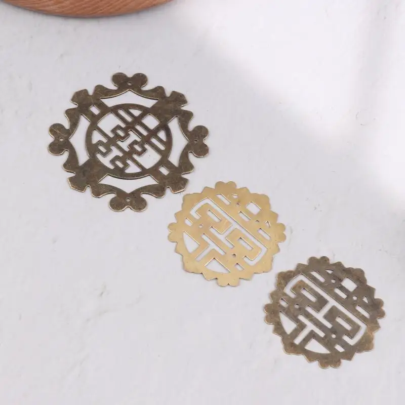 4Pcs Chinese Antique Bronze Decorative Corner Wooden Box Iron Box Protectors Crafts Furniture Hardware Corner Cover